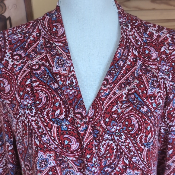 Lands' End Red Paisley 3/4 Sleeve Lightweight Jersey V-neck Top M 10-12 - Picture 10 of 13